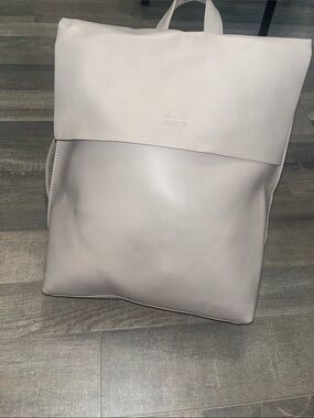 Roots 73 Pale Tan Smooth Leather/Leather look Backpack